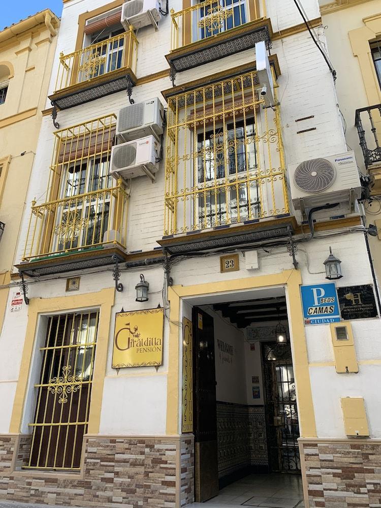 Pension Giraldilla Seville Exterior photo